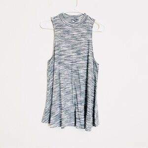 Maurices Sleeveless Tunic Top Women Size Medium Color gray/white